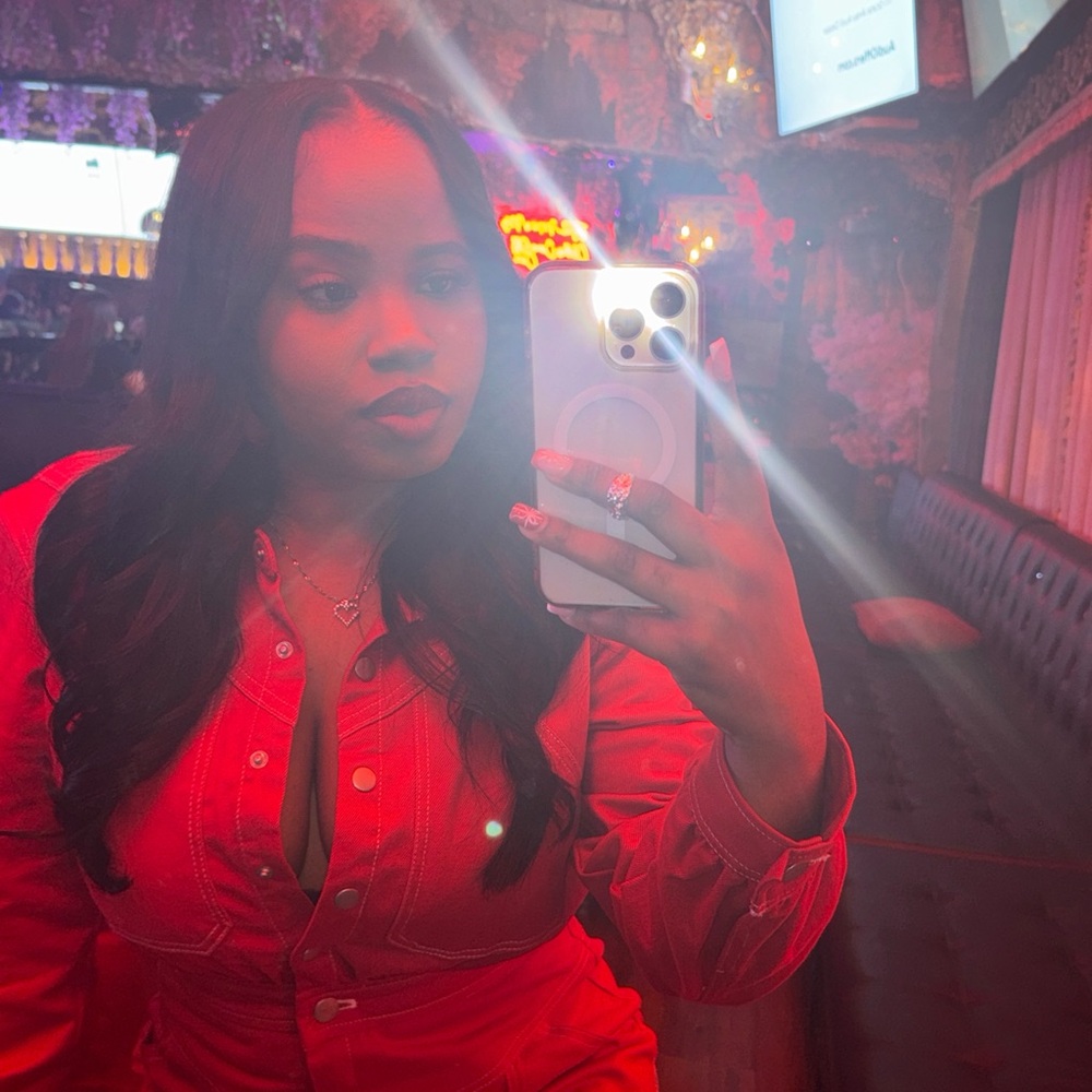 Meet your Posher, Roshelle